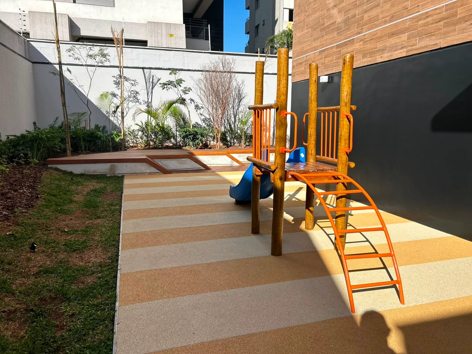 Paraíso ao lado do Metrô (R2V) Apartamento 37m² com 01 Suíte